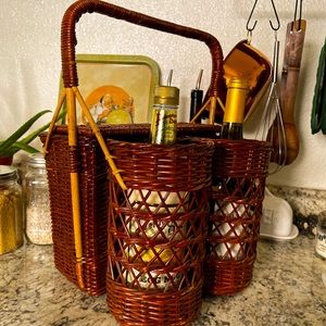 Vintage Picnic Basket // Double Wine Carrier
